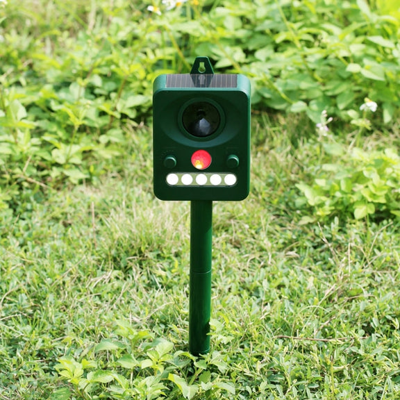 Environmental Friendly White + Red Light Solar-powered LED Ultrasonic Animal Repeller Bird Cat Dog Control Device With 6.5V / 0.1W Solar Panel & PIR Sensor & Light Sensor, Got the CE / ROHS Certification