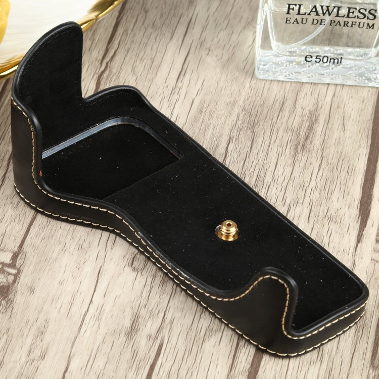 1/4 inch Thread PU Leather Camera Half Case Base for Canon EOS 77D / 800D(Black)