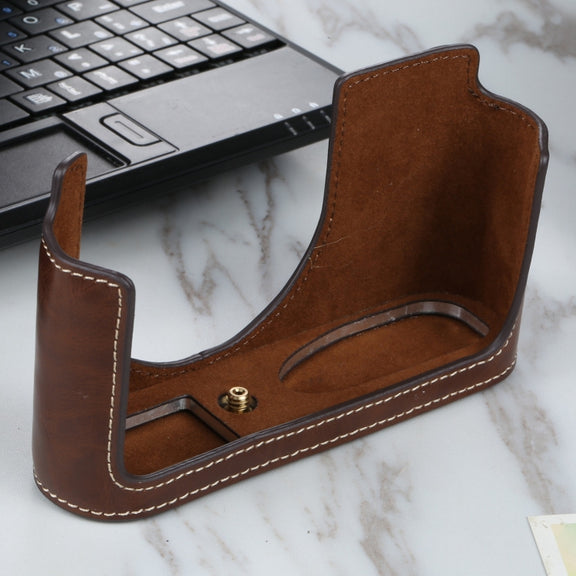 1/4 inch Thread PU Leather Camera Half Case Base for Leica Q2(Coffee)