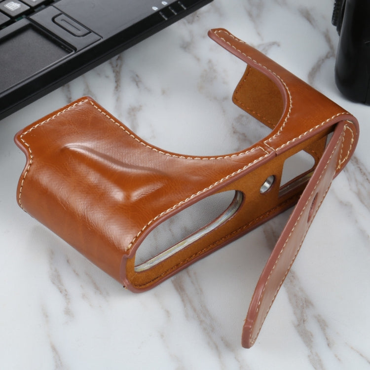 1/4 inch Thread PU Leather Camera Half Case Base for Leica Q2(Brown)