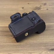 For Canon EOS R7 1/4 inch Thread PU Leather Camera Half Case Base (Black)