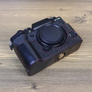 For FUJIFILM X-T5 1/4 inch Thread PU Leather Camera Half Case Base (Black)