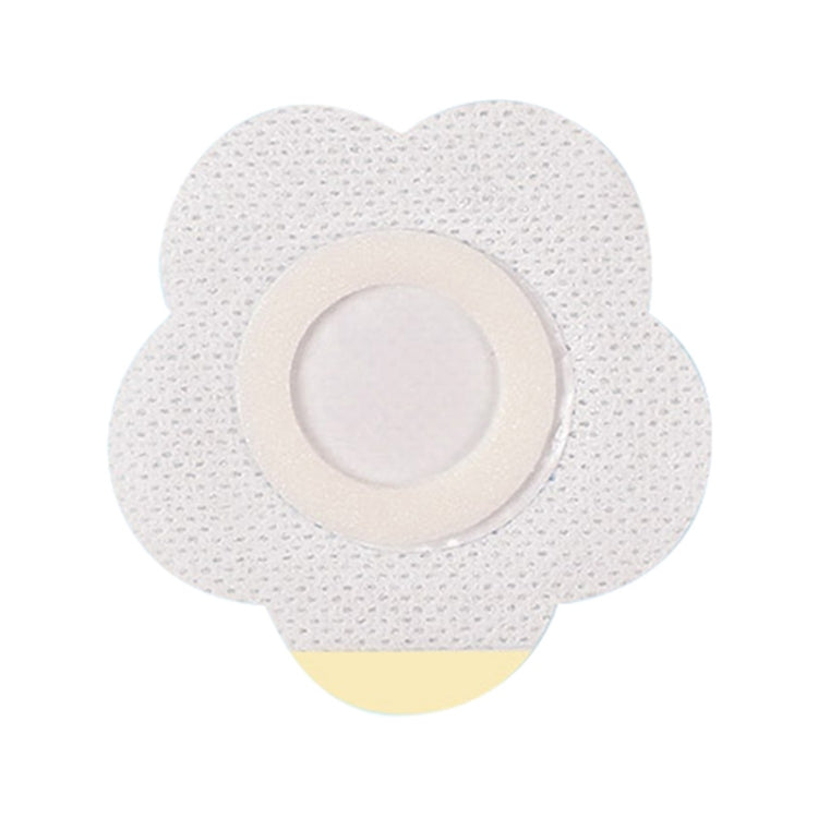 50pcs 043 Non-woven Stickers Wound Anti-seepage Three-volt Medicinal Patch, Size:6x6x2cm (Plum Shape)