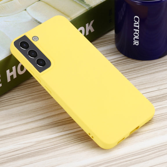 For Samsung Galaxy S22 5G Pure Color Liquid Silicone Shockproof Full Coverage Phone Case(Yellow)