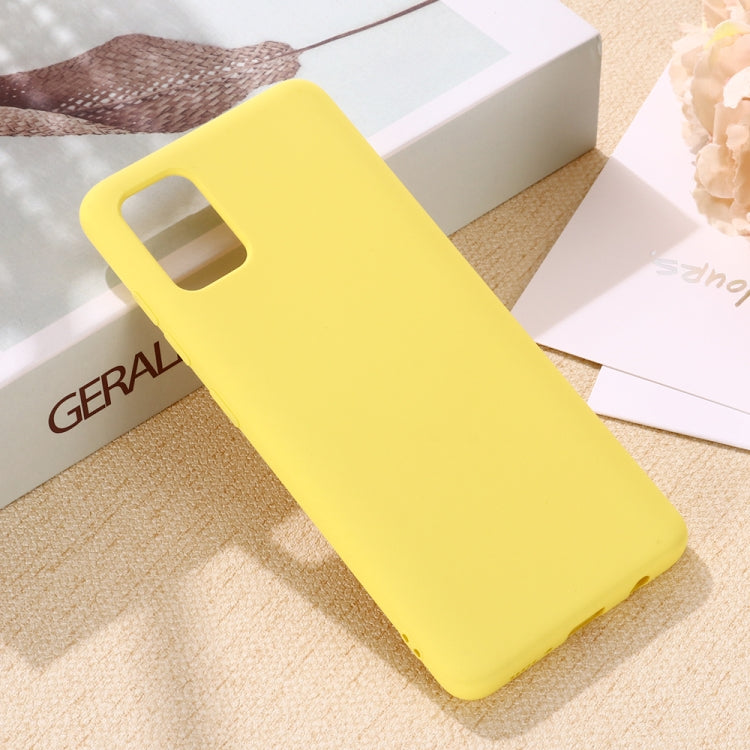 For Galaxy A31 Solid Color Liquid Silicone Dropproof Full Coverage Protective Case(Yellow)