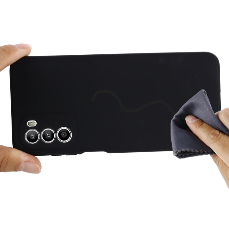 For Motorola Moto G71s 5G Pure Color Liquid Silicone Shockproof Phone Case(Black)