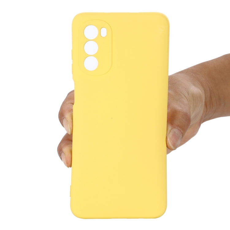 For Motorola Moto G71s 5G Pure Color Liquid Silicone Shockproof Phone Case(Yellow)