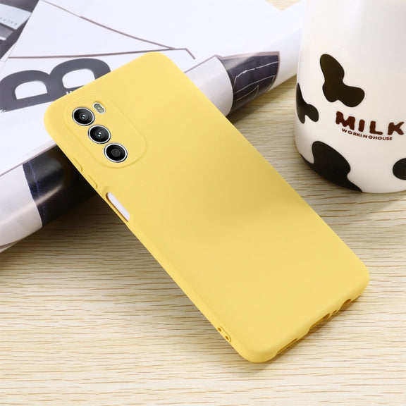 For Motorola Moto G71s 5G Pure Color Liquid Silicone Shockproof Phone Case(Yellow)