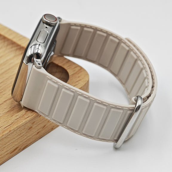 For Apple Watch 38mm Reverse Buckle Magnetic Silicone Watch Band(Silver Buckle Starlight)