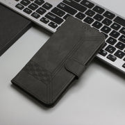 For Motorola Edge 5G 2024 Cubic Skin Feel Flip Leather Phone Case(Black)