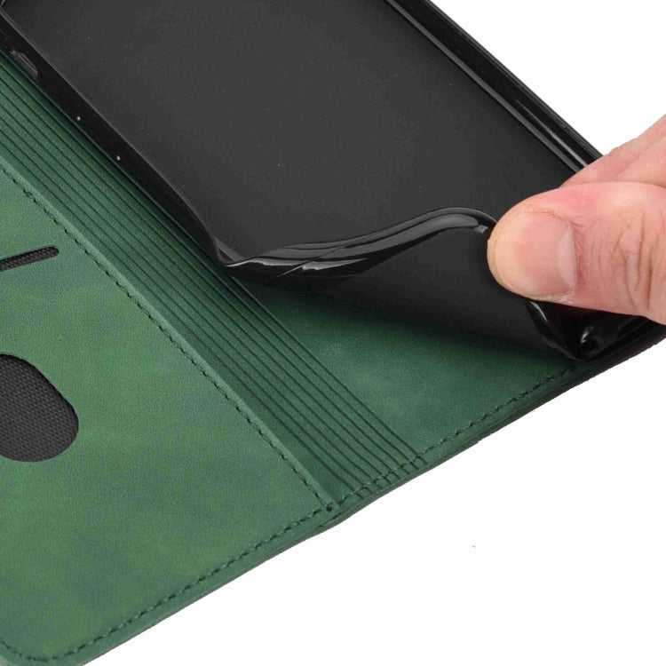 For iPhone 16 Pro Skin Feel Splicing Leather Phone Case(Green)