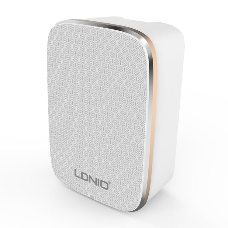 LDNIO A3304 17W 3 USB Interfaces Travel Charger Mobile Phone Charger, EU Plug