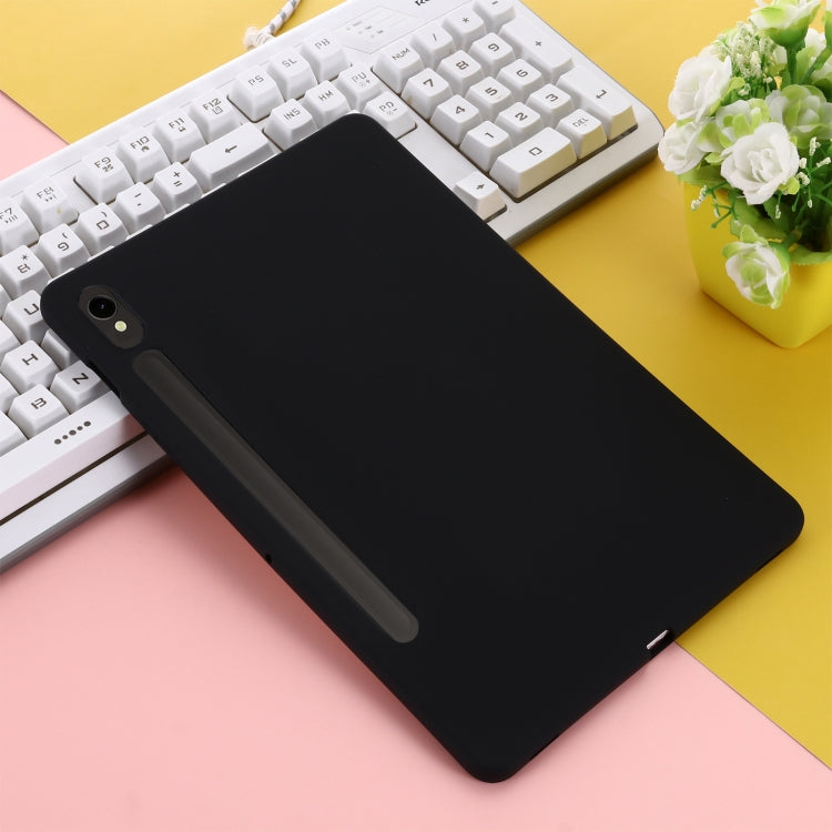 For Samsung Galaxy Tab S10 FE / S9 FE Pure Color Liquid Silicone Shockproof Tablet Case(Black)