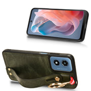 For Motorola Moto G Play 4G 2024 Wristband Leather Back Phone Case(Green)