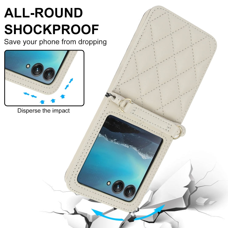 For Motorola Razr 40 Ultra Rhombic Texture Phone Case with Long & Short Lanyard(White)