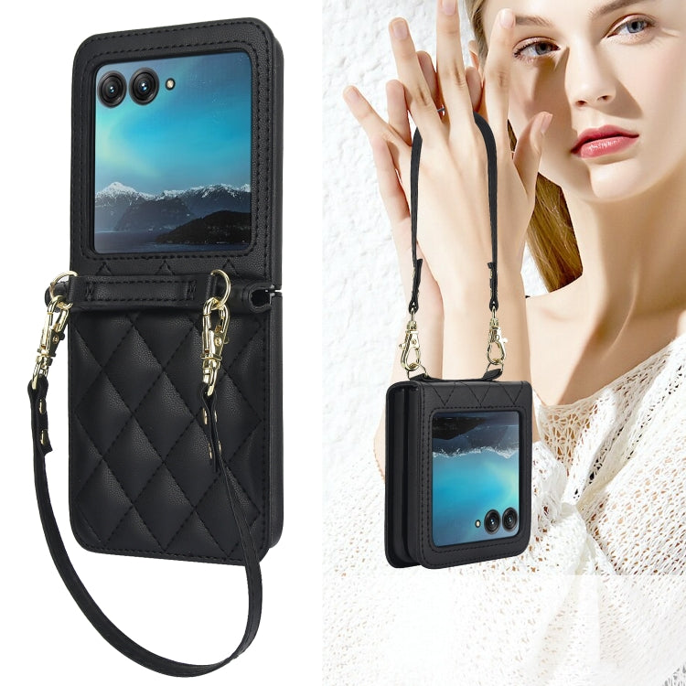 For Motorola Razr 40 Ultra Rhombic Texture Phone Case with Long & Short Lanyard(Black)