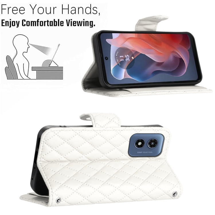 For Motorola Moto G Play 4G 2024 Rhombic Texture Flip Leather Phone Case with Long Lanyard(White)