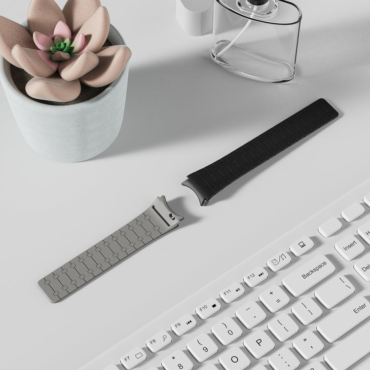 For Samsung Galaxy Watch 6 / 5 / 4 Two Color Loop Magnetic Silicone Watch Band(Black+Grey)