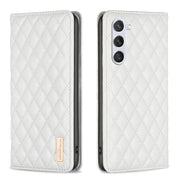 For Samsung Galaxy S25 5G Diamond Lattice Magnetic Leather Flip Phone Case(White)