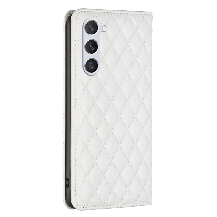 For Samsung Galaxy S25 5G Diamond Lattice Magnetic Leather Flip Phone Case(White)