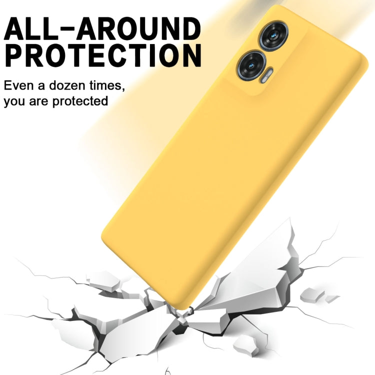 For Motorola Edge 50 Fusion Solid Color Liquid Silicone Dropproof Full Coverage Phone Case(Yellow)