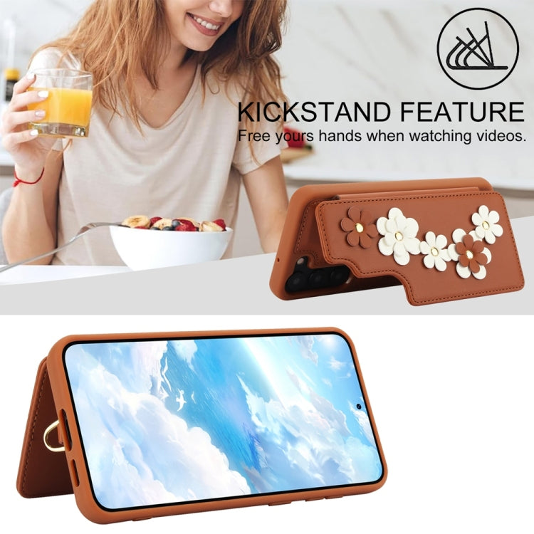 For Samsung Galaxy S25+ 5G Crossbody Flower Pattern Leather Phone Case(Brown)