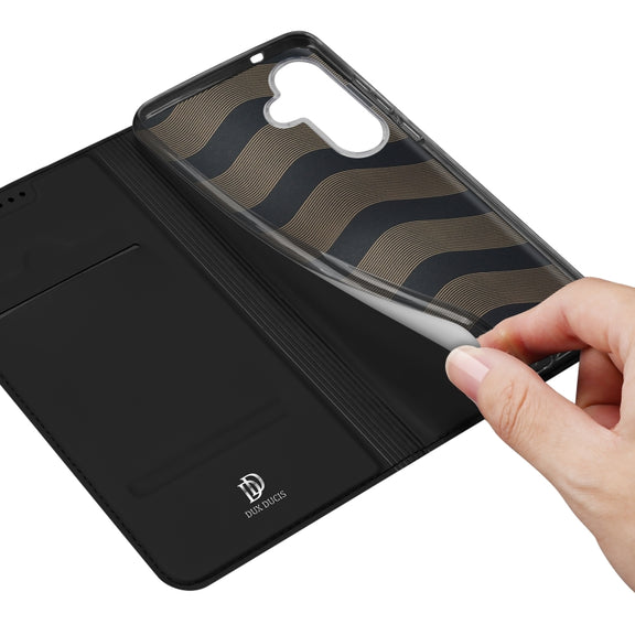 For Samsung Galaxy S25 5G DUX DUCIS Skin Pro Series Flip Leather Phone Case(Black)