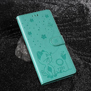 For Samsung Galaxy S25 / S24 5G Cat and Bee Embossed Flip Leather Phone Case(Green)