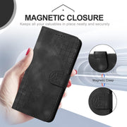 For Google Pixel 9 / 9 Pro Grid Butterfly Embossed Pattern Leather Phone Case with Lanyard(Black)