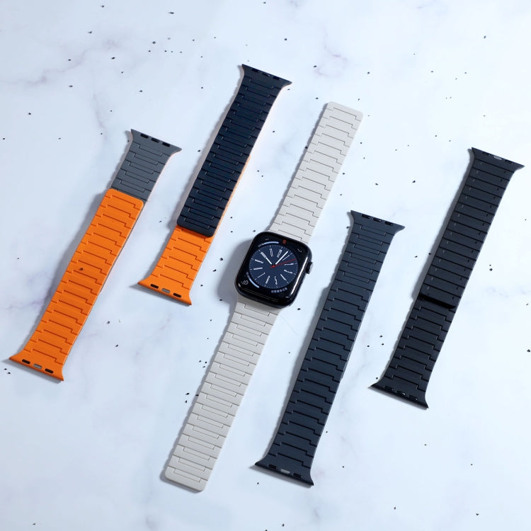 For Apple Watch SE 2023 44mm Magnetic Silicone Watch Band(Black)