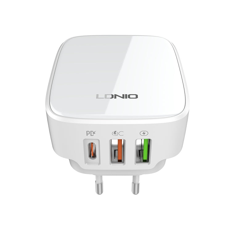LDNIO Q334 32W Type-C + Dual USB Port Charger with 1m 8 Pin Data Cable, Plug Type:EU Plug(White)