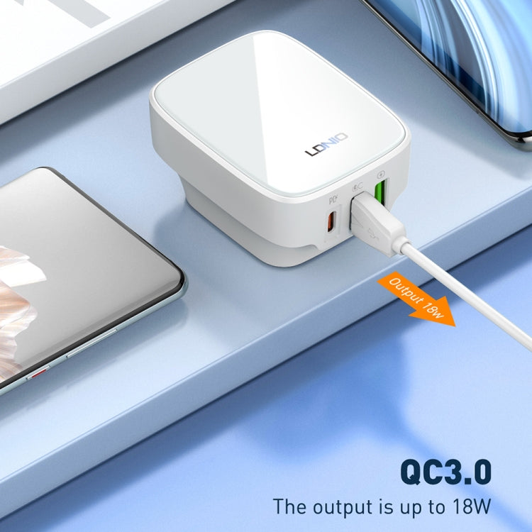 LDNIO Q334 32W Type-C + Dual USB Port Charger with 1m 8 Pin Data Cable, Plug Type:US Plug(White)