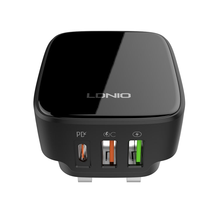 LDNIO Q334 32W Type-C + Dual USB Port Charger with 1m USB-C / Type-C Data Cable, Plug Type:UK Plug(Black)