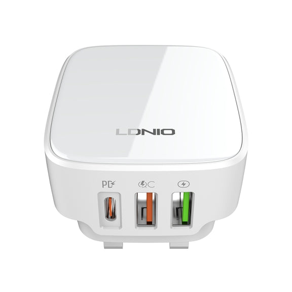 LDNIO Q334 32W Type-C + Dual USB Port Charger with 1m USB-C / Type-C Data Cable, Plug Type:UK Plug(White)