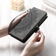 For Samsung Galaxy S25+ 5G Multi-Card Totem Zipper Leather Phone Case(Grey)