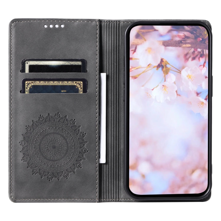 For Samsung Galaxy S25 5G Totem Embossed Magnetic Leather Phone Case(Grey)