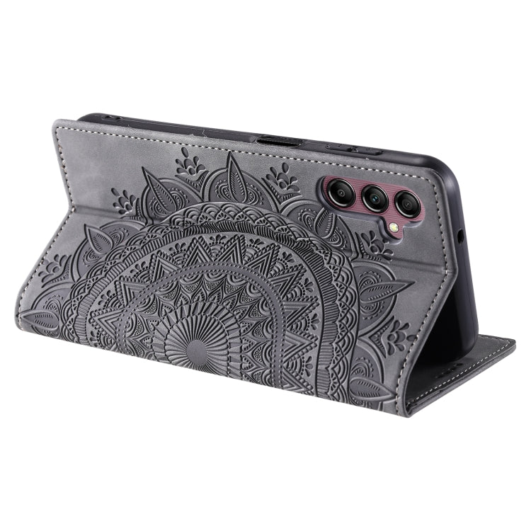 For Samsung Galaxy S25 5G Totem Embossed Magnetic Leather Phone Case(Grey)