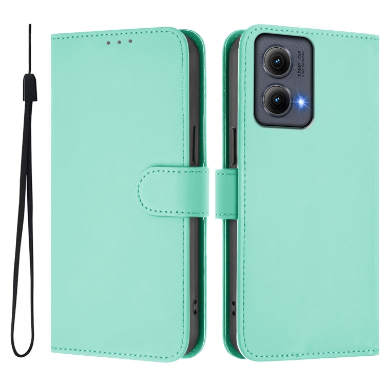 For Motorola Edge 5G 2024 Skin Feel Solid Color Leather Phone Case with Lanyard(Mint Green)