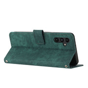 For Samsung Galaxy S25 / S24 5G Skin Feel Stripe Pattern Leather Phone Case with Long Lanyard(Green)