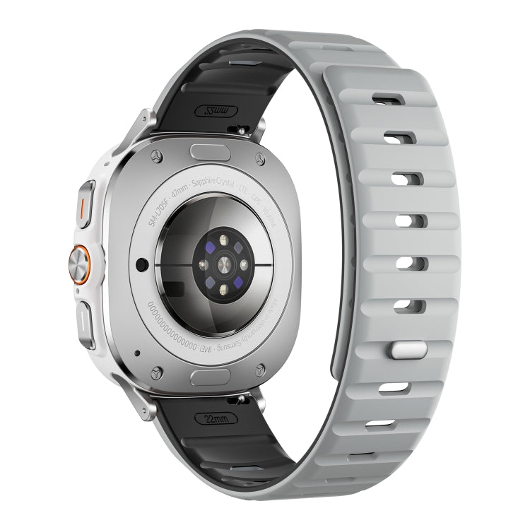 For Samsung Galaxy Watch Ultra 47mm Magnetic Silicone Watch Band(Light Grey Black+Silver)