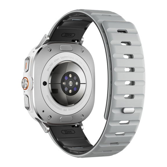 For Samsung Galaxy Watch Ultra 47mm Magnetic Silicone Watch Band(Light Grey Black+Silver)