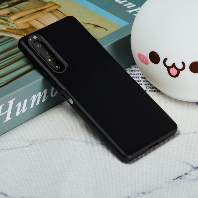 For Sony Xperia 5 Plus / Xperia 1 II Solid Color Liquid Silicone Dropproof Full Coverage Protective Case(Black)