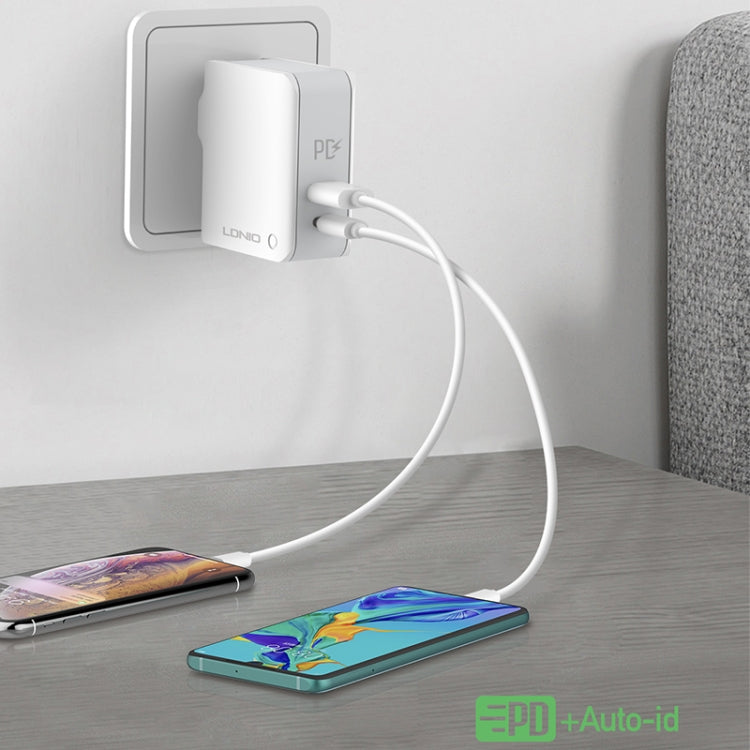 LDNIO A4403C 30W PD + Auto-id Foldable Fast Travel Charger with 1m 8 Pin Cable, UK Plug