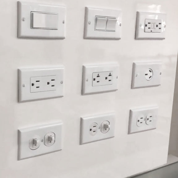 PC Double-connection Power Socket Switch with USB, US Plug, Square White UL 15A Leakage Protection Socket