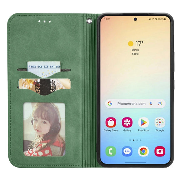 For Samsung Galaxy S25+ 5G Retro Skin Feel Magnetic Leather Phone Case(Green)