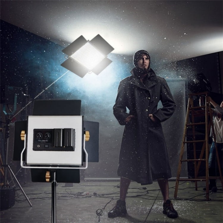 VLOGLITE W660S For Video Film Recording 3200-5600K Lighting LED Video Light with Tripod, Plug:UK Plug