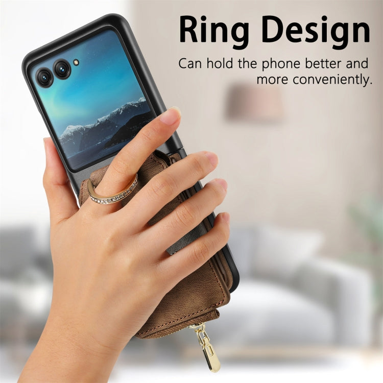 For Motorola Razr 40 Ultra Retro Skin-feel Ring Multi-card Wallet Phone Case(Brown)