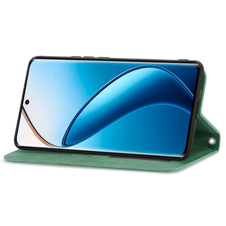 For Realme 12 Pro Retro Skin Feel Magnetic Leather Phone Case(Green)