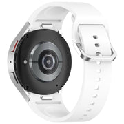 For Samsung Galaxy Watch7 40 / 44mm Solid Color Silver Buckle Quick Release Silicone Watch Band(White)