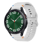 For Samsung Galaxy Watch 6 Classic Wave Pattern Stitched Silicone Watch Band(Light Gray)